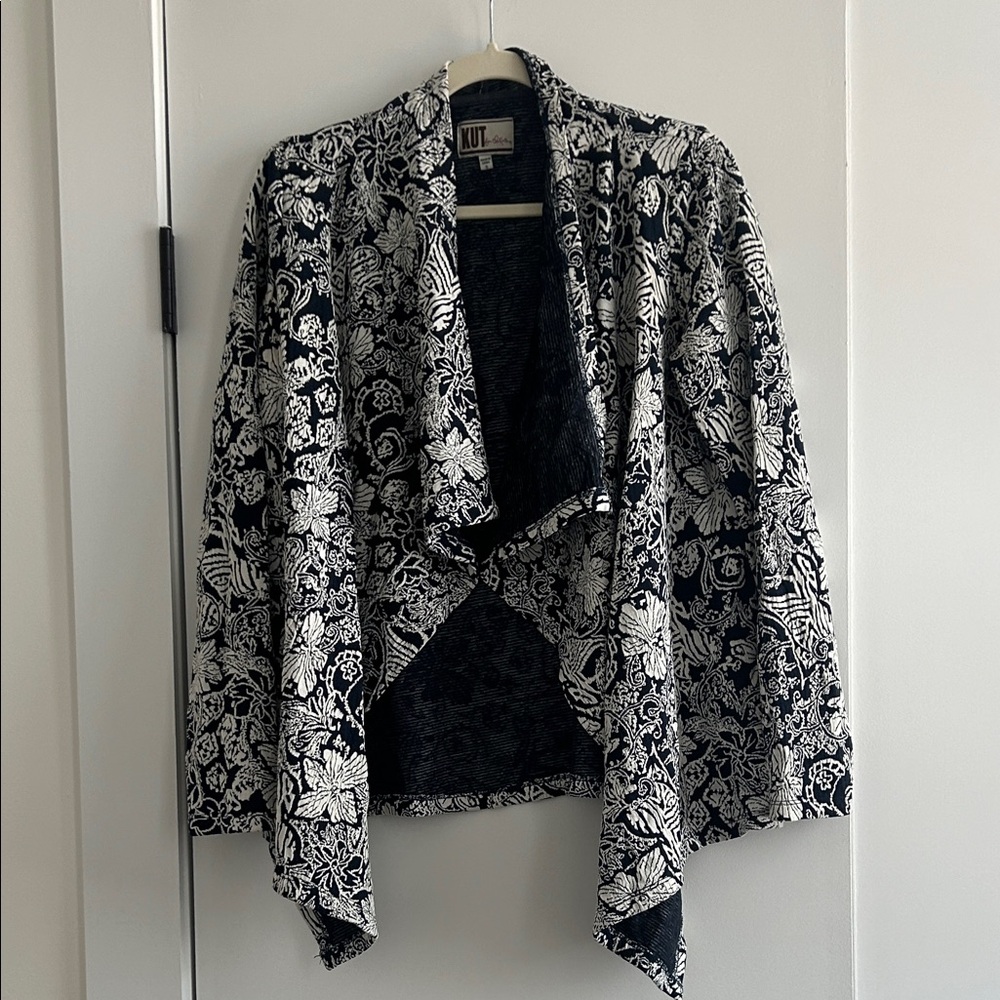 Kut from the Kloth Navy and White Floral Cardigan